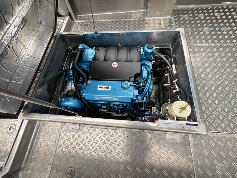 NANNI T4.270 sterndrive diesel engine